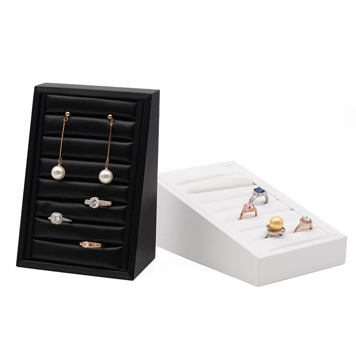 présentoir bijoux velours noir blanc moderne fentes rangement bague boucle d'oreille display organizer minimaliste