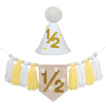 décoration anniversaire bannière chapeau conique fleurs blanches pompons gâteau floral trousseau boisclair