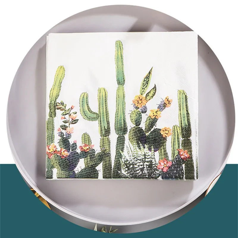serviettes papier décoratives cactus fleurs vert orange rose violet assiette blanche couverts dorés painDecorationVégétaleardoiseManchesBois