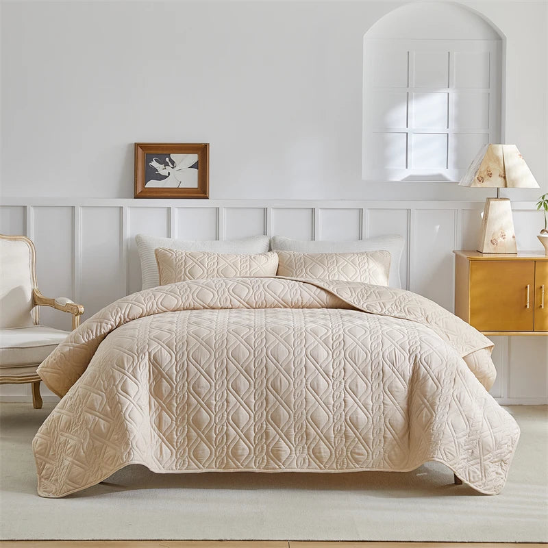 parure lit blanche couvre lit matelassé motif géométrique moderne deux taies oreiller