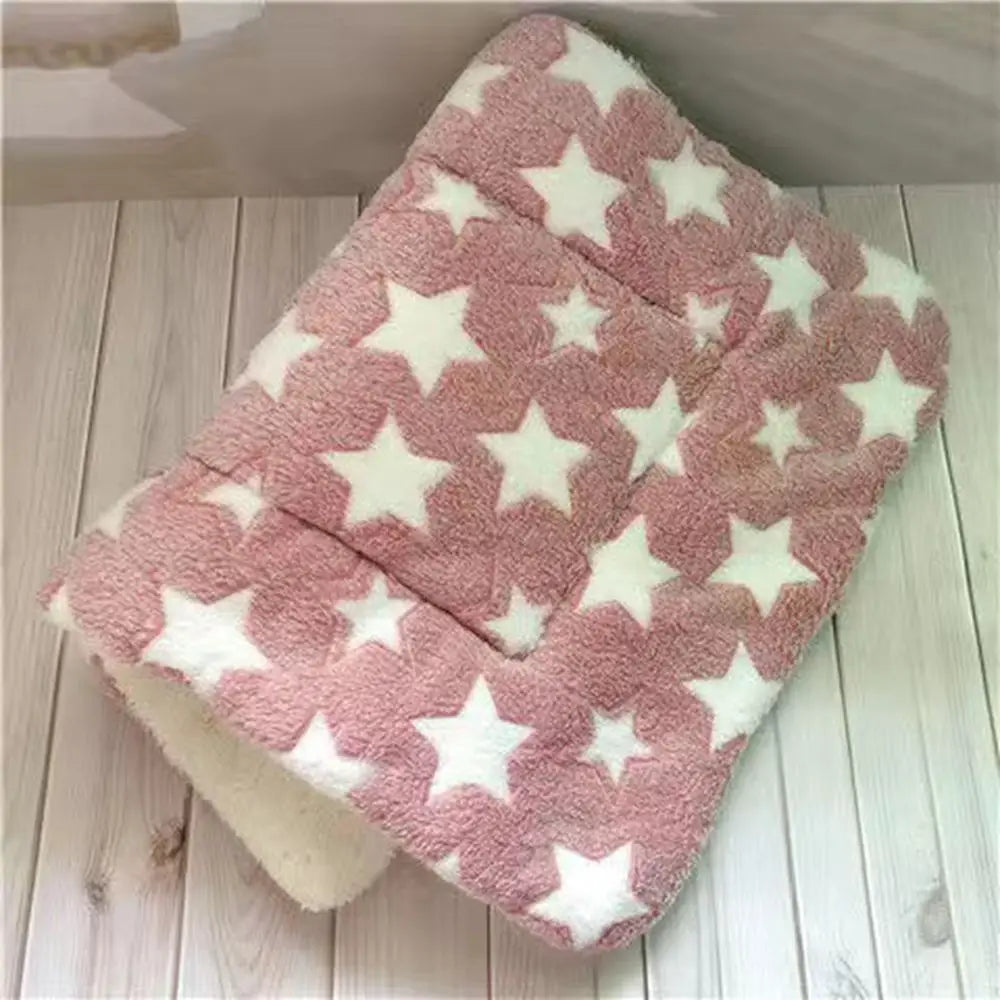 coussin moelleux imprimé animaux vert pastel jaune bleu rose gris chat chien doux hiver