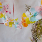 guirlande décorative eucalyptus feuilles fleurs blanches extérieur anniversaire bohème 2m coloré