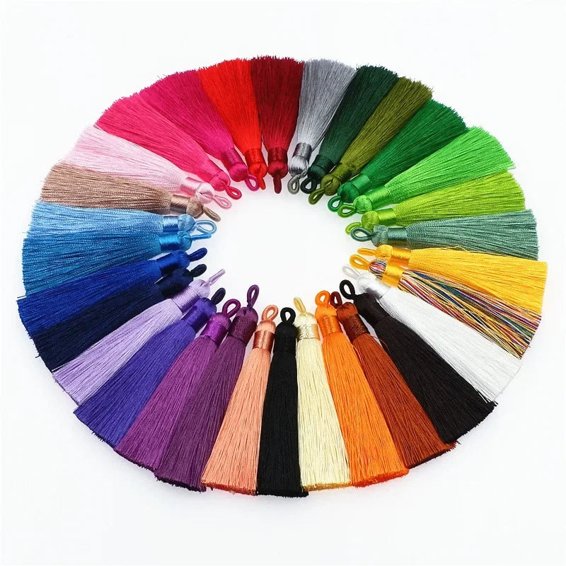 lot dix pompons soyeux anneau métallique décoration rideau couture bijoux artisanat