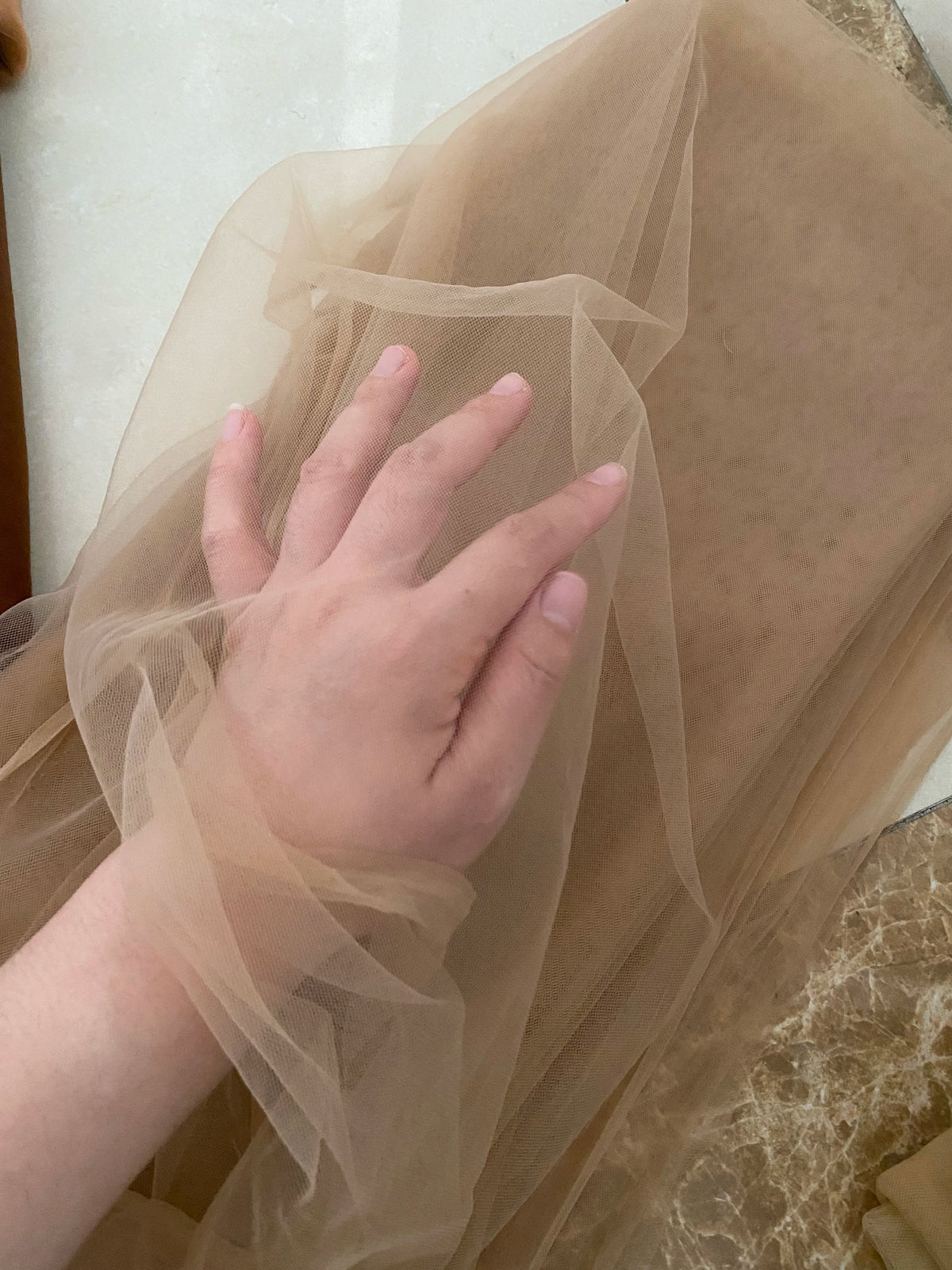 tissu tulle marron clair marron foncé beige clair moderne translucide nylon rapide respirant cérémonie