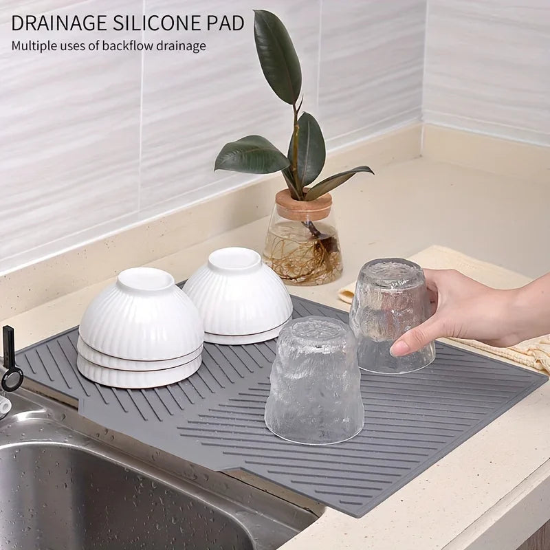 tapis drainage silicone gris moderne rayures horizontales anti dérapant rapide drying mat vaisselle organisateur