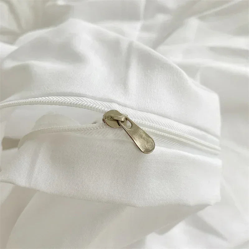parure lit blanche housse couette satinée plissée moderne élégante fermeture éclair
