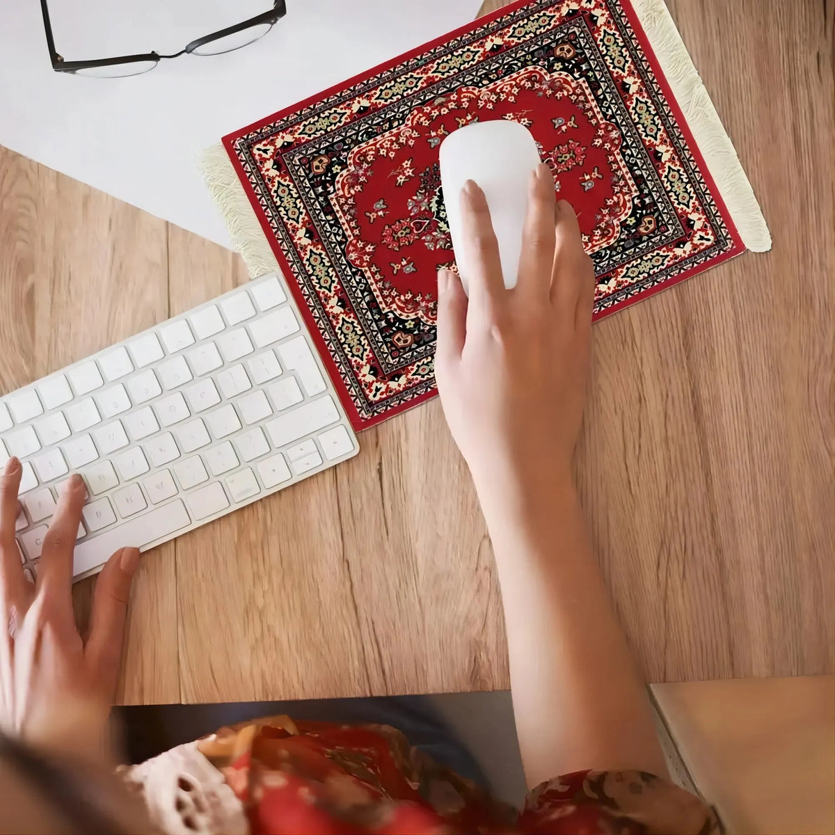 tapis souris ornements floraux rouge noir blanc adhésif artisanal multifonctionnel anti dérapant clavier mains