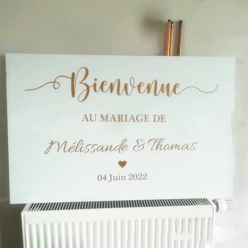 panneau decoratif mariage lettrage doré decoration florale classique blanc doré