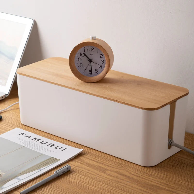 boîte rangement bois blanc minimaliste anti poussière prises électriques câbles chargeurs télécommande