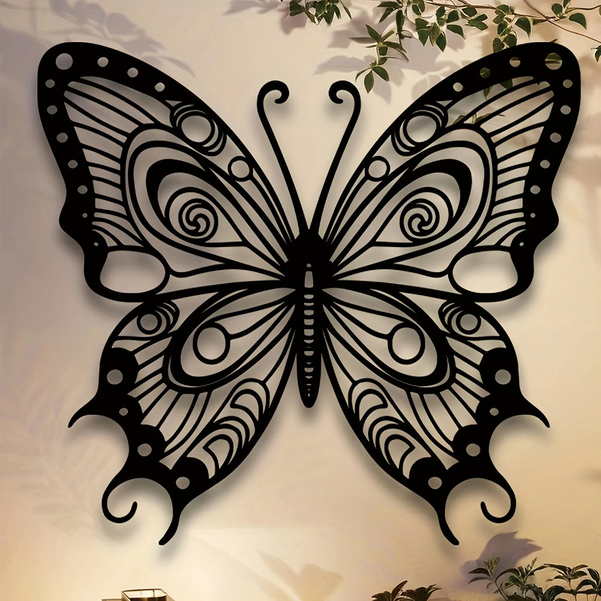 décoration murale métal papillon noir gris motif zentangle opaque contemporainintérieur chambre salon