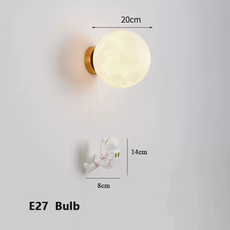 lampe murale astronaute moderne texture lune blanc doré décoration chambre enfant luminaire