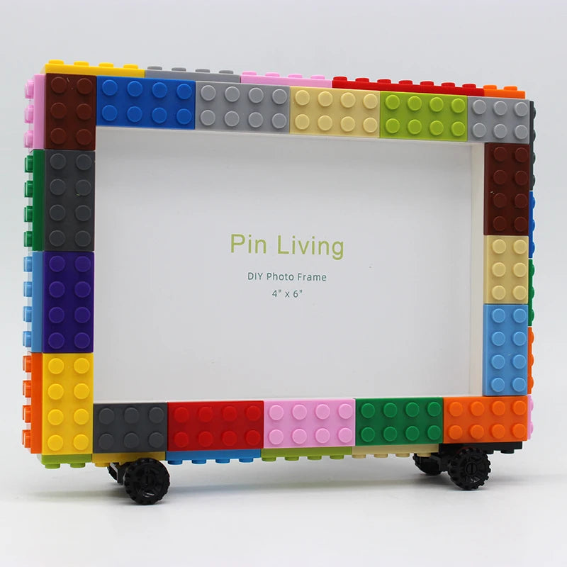 cadre photo multicolore texture lego créatif moderne fixations noires brique lego fourni