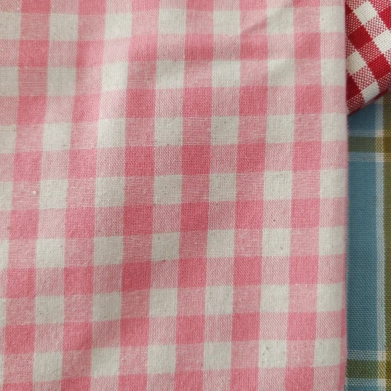 tissu coton biodegradable carreaux bleu marine rose rouge decoration maison bricolage popeline plain