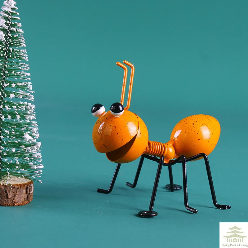 figurines insectes métal vert bleu rouge orange points noirs artisanal extérieur
