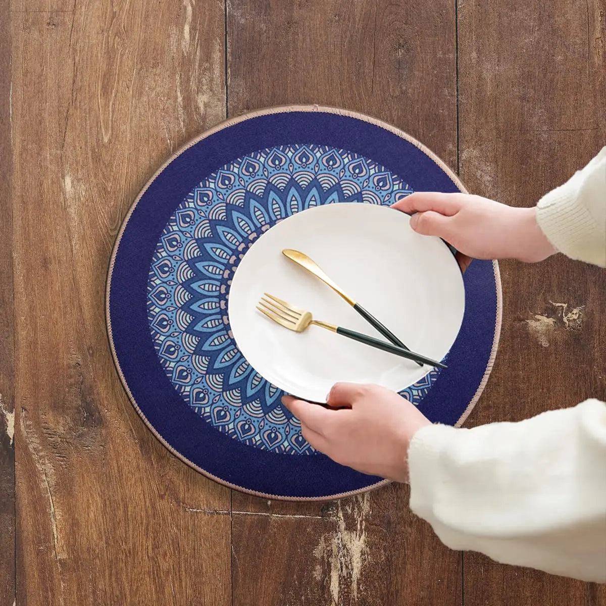 tapis table rond mandala boho chic bleu marine beige tissé imperméable résistant chaleur