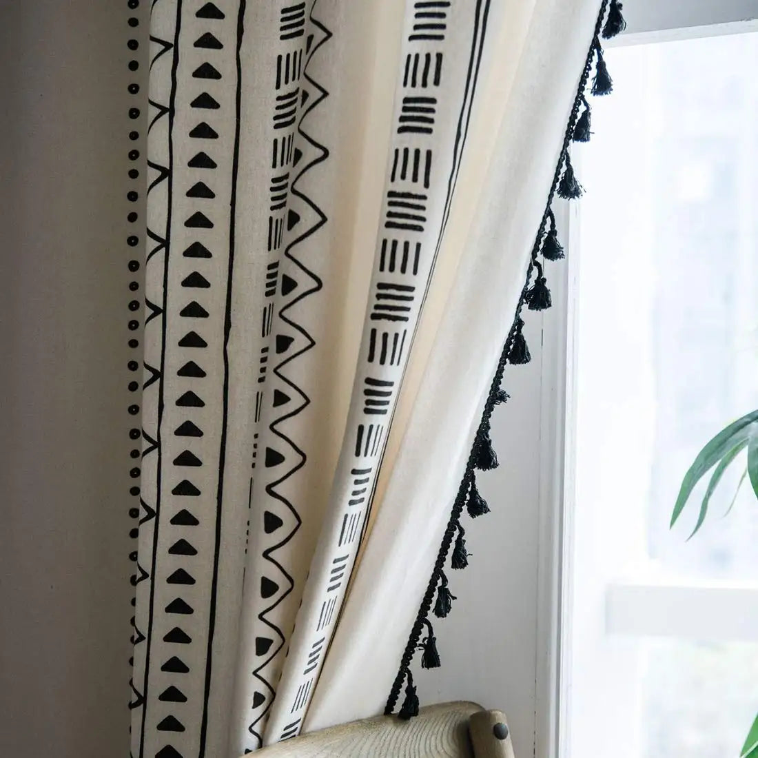 rideau boho chic motif géométrique franges noires coton opaque beige noir chambre salon