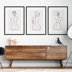 Tableau d'art abstrait dans une chambre avec ambiance douce et apaisante