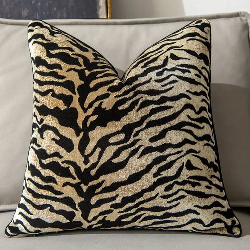 housse coussin décorative motif zèbre noir blanc velours moderne canapé salon