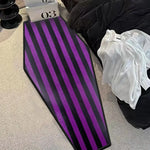 tapis gothique violet noir rouge blanc chauves souris crânes croix arbre moderne chambre coucher