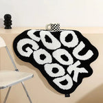 tapis lettres YOU LOOK GOOD moderne noir blanc vert intérieur salon chambre imperméable