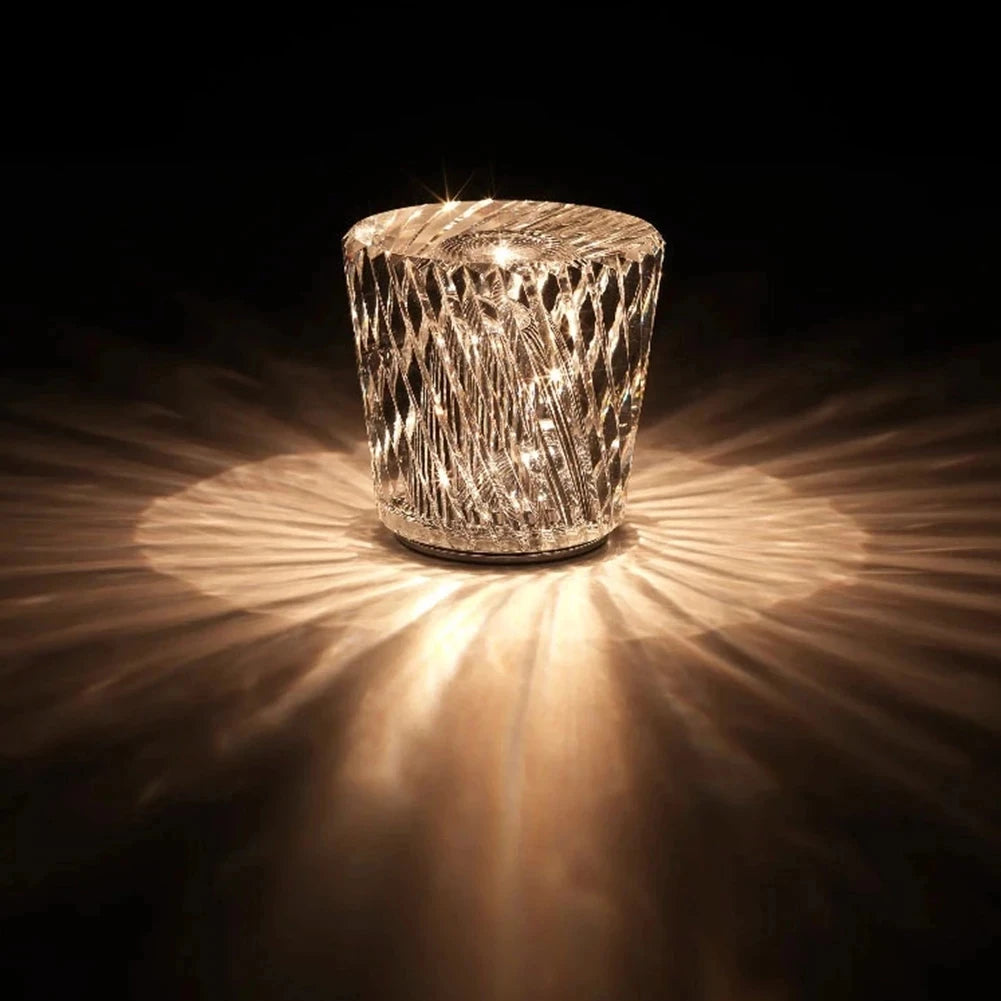 lampe table moderne transparente facettes brillantes élégante chambre coucher ambiance dorée led rechargeable