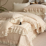 ensemble literie coton quilting dentelle crème beige marron vintage shabby chic couverture taies oreillers
