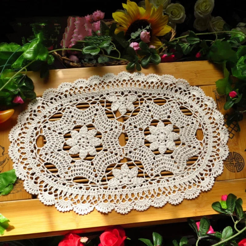 serviette table coton blanc cassé crochetée motif floral vintage artisanal maison