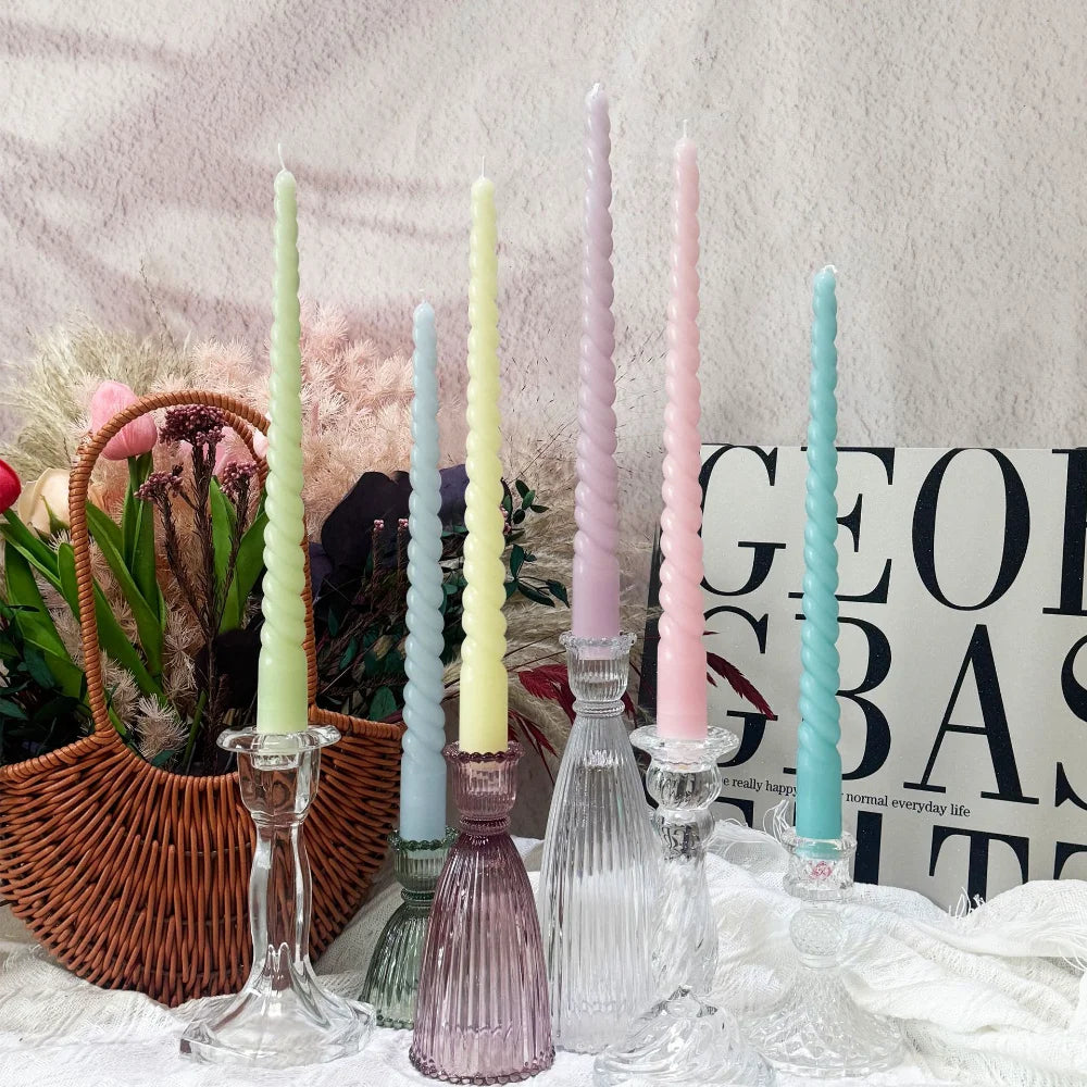 lot bougies coniques twistées couleur unie support verre décoration mariage