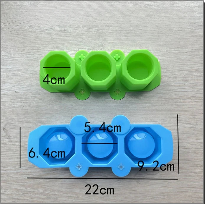 moules silicone gâteaux couleurs bleu vert rose blanc formes géométriques modernes opaques cœur étoile