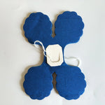 guirlande papier fleurs bleu blanc mariage anniversaire décor artisanal opacité suspendue festive