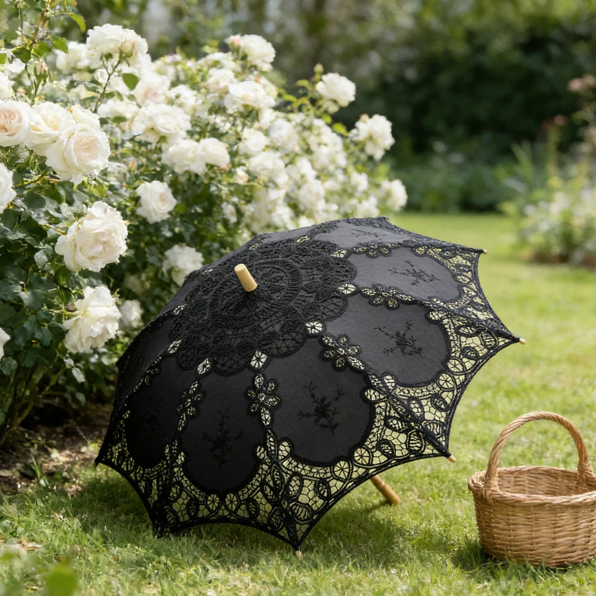 parapluie dentelle blanc vintage élégant poignée bois bleu vert mariage voyage