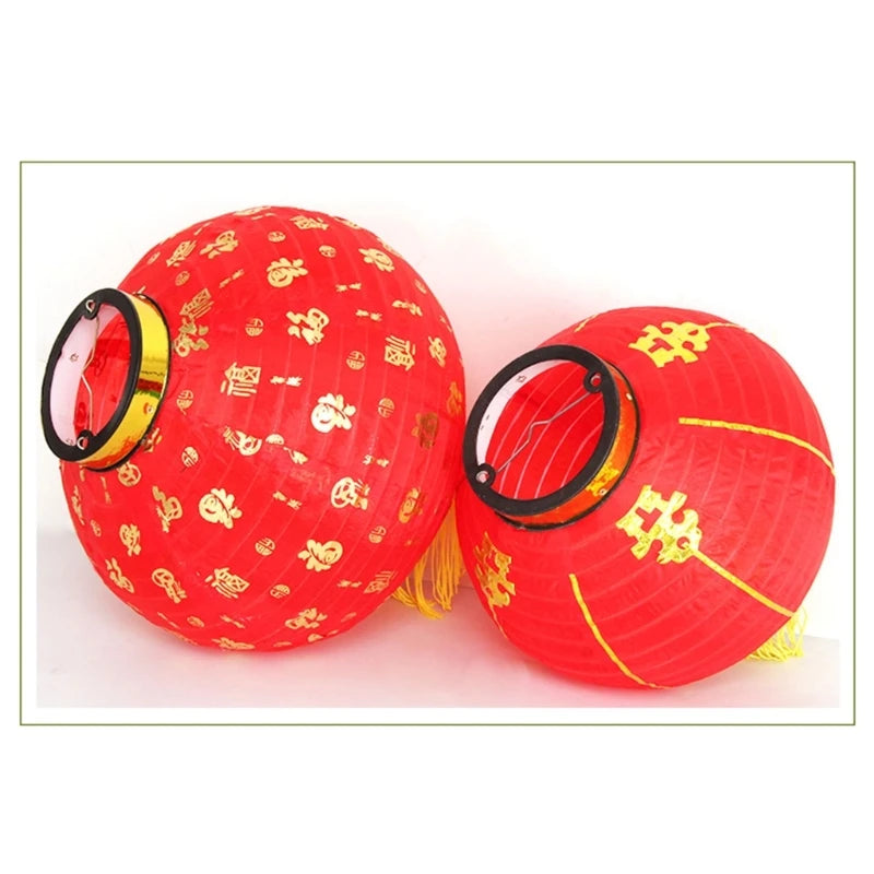 lanterne traditionnelle rouge dorée motifs chinois franges anneaux métalliques nouvelle année chinois decoration festive