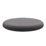 Coussin de siège rond en mousse mémoire de forme sur une chaise de bureau