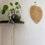 décoration murale bohème feuille textile frangée suspension plante verte pot verre macramé chambre salon