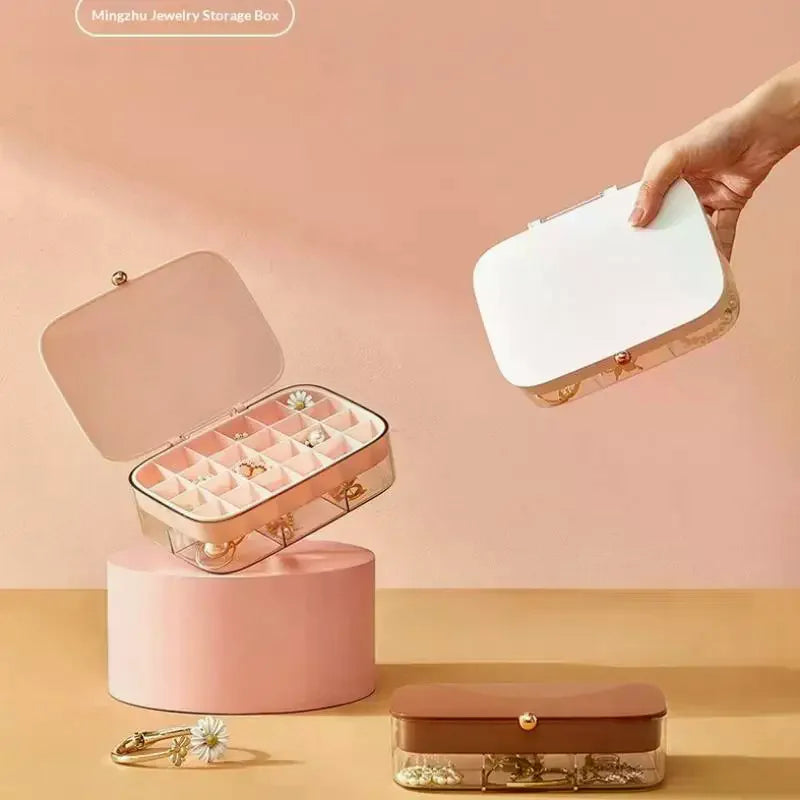 boîte bijoux velours rose blanc rayures moderne élégants compartiments boutons dorés haute qualité organisation