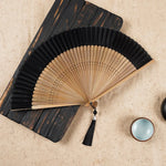 éventail traditionnel noir beige vert bleu rayures horizontales clips tassel bambou tissu opacité