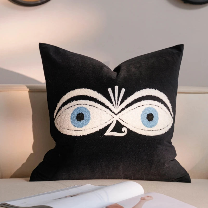 taies d'oreiller brodées chat yeux velours jaune noir modernes décoratives lit voiture 45x45