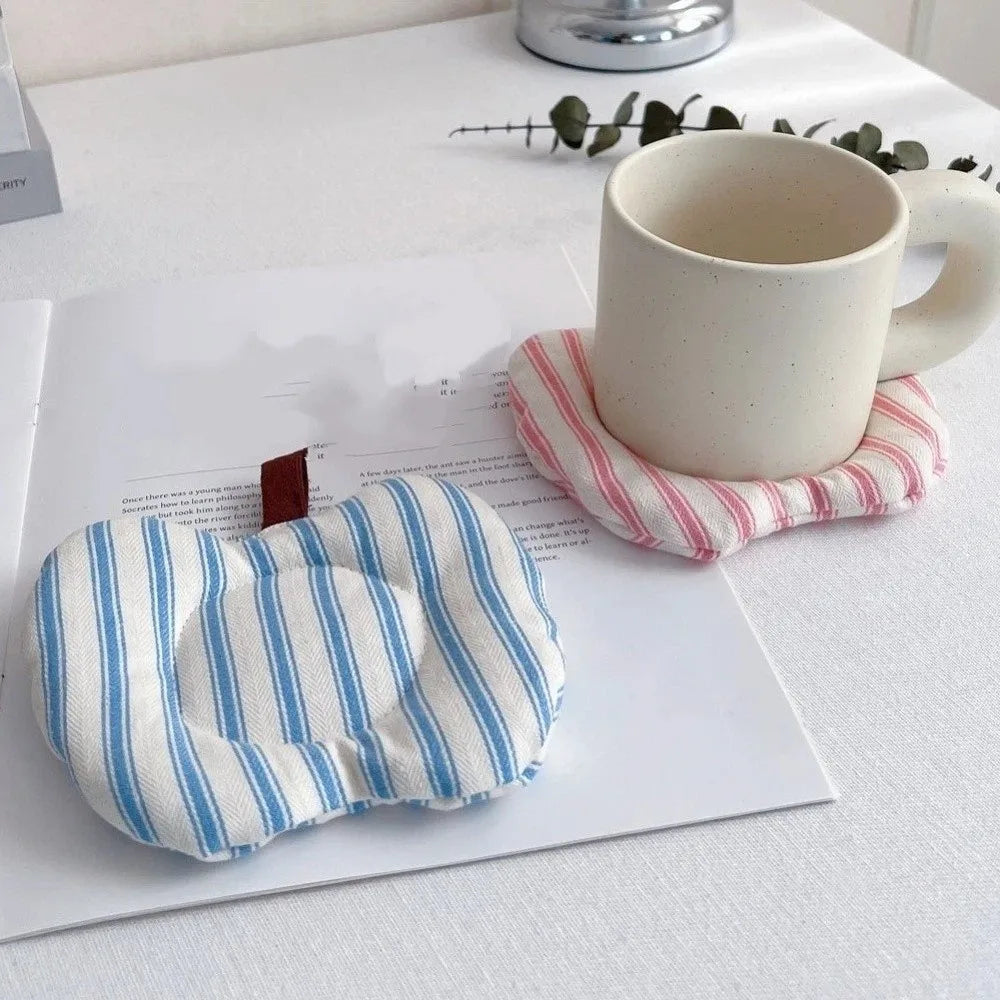 coussin ovale moderne rose clair jaune blanc rayures points confortable bandes noires