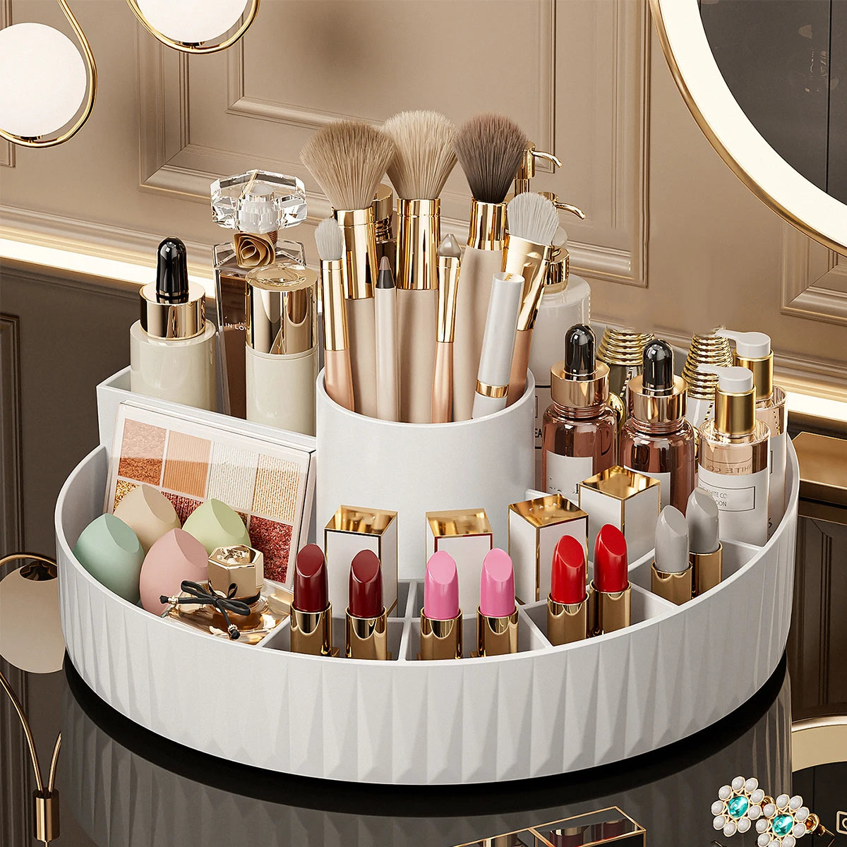 organisateur maquillage rotatif blanc rose élégant rayures verticales moderne pinceaux palette fards paupières crème