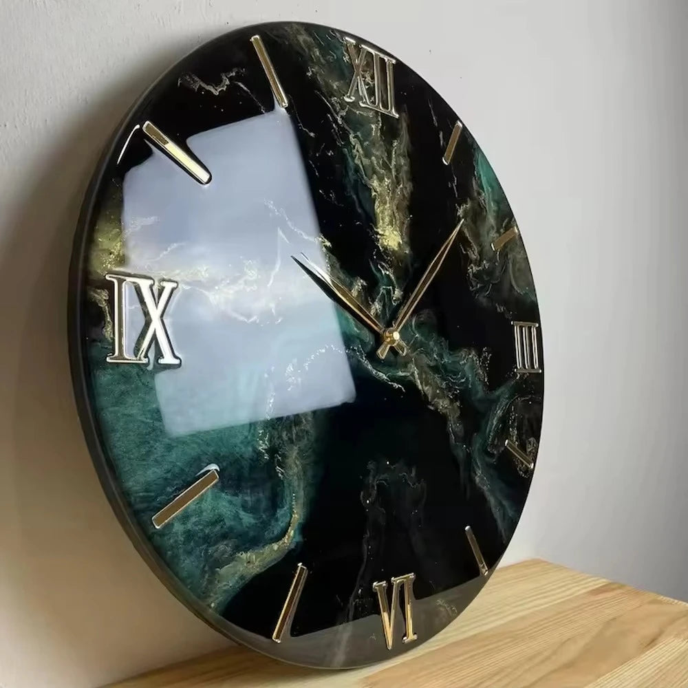 horloge murale contemporaine noir vert doré texture marbrée moderne fixation aluminium 40cm