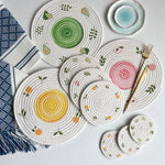 ensemble assiettes sous verres fleurs motif artisanal rustique cuisine table manger