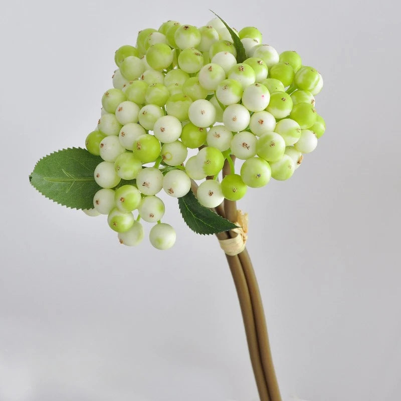 bouquet artificiel feuilles vertes boules rouges intérieur décoration blanc rouge vert orange bleu
