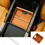 organisateur rangement voiture orange texture cuir moderne adhésif compartiments tasses objets smartphone