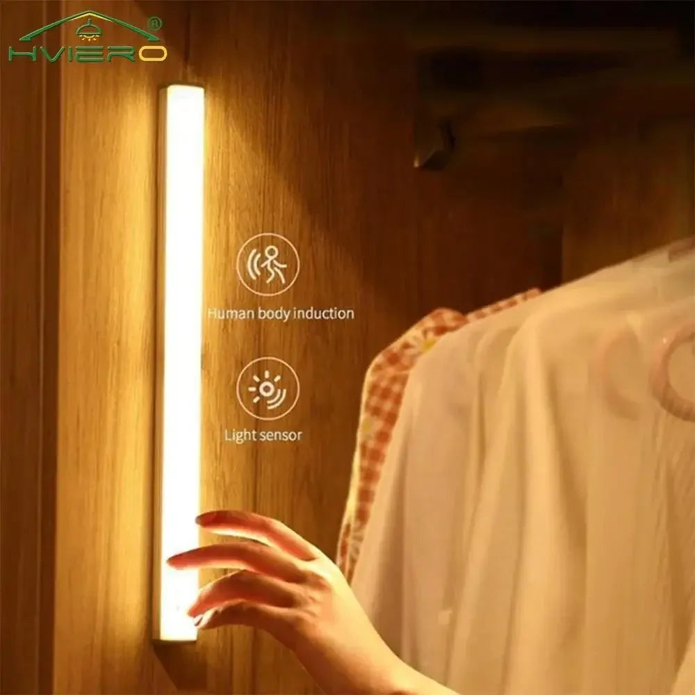lampe led sans fil adhésive détecteur mouvement rechargeable blanc moderne chambre cuisine alléeurgence minimaliste