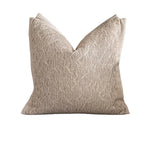 housse coussin carré géométrique beige marron texture veloutée contemporaine décoration maison