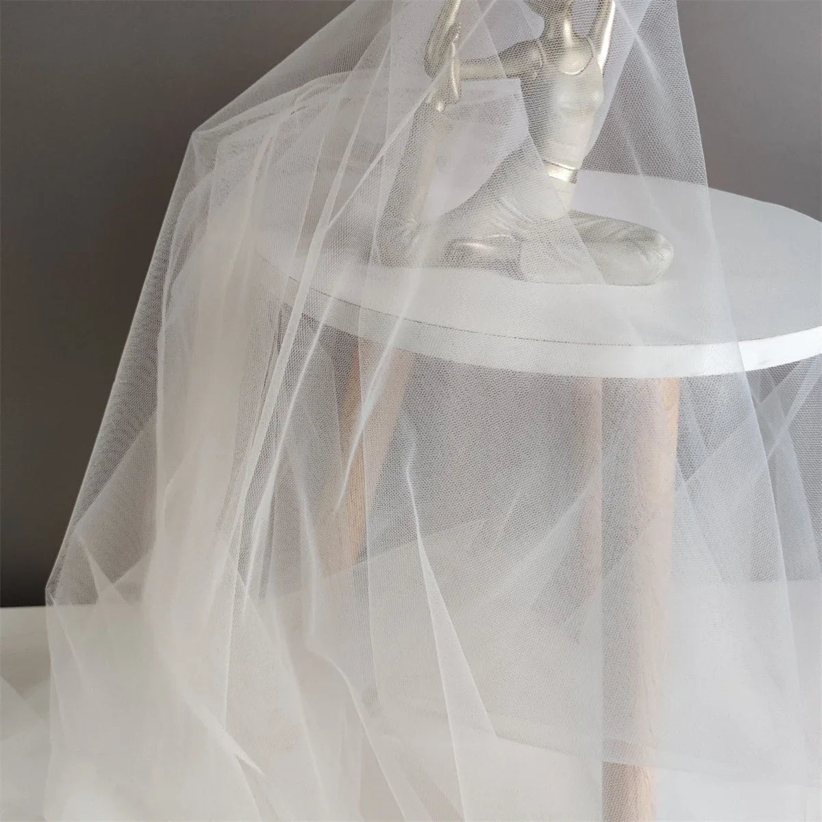 voile polyester blanc translucide texture fine classique décoration bricolage 160cm large elastique respirant