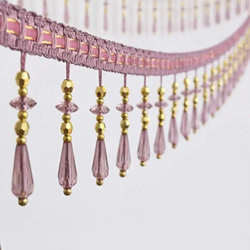 ruban decoratif pendantes broderie fine violet bleu clair doré rouge classique élégant