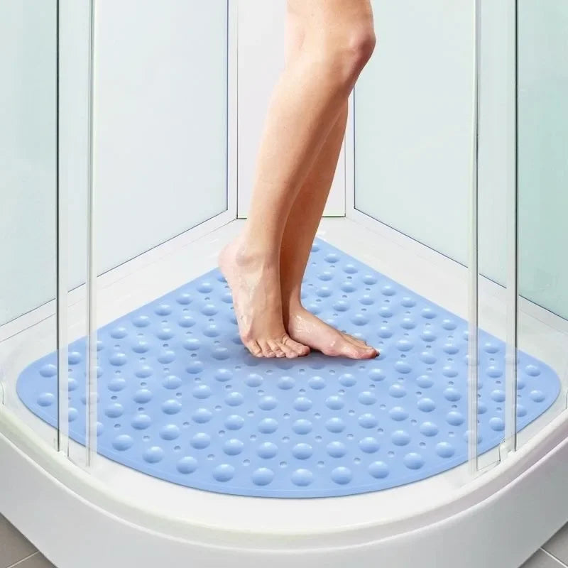 tapis douche moderne bleu clair perforé anti dérapant adhésif salle bain 54cm 54cm