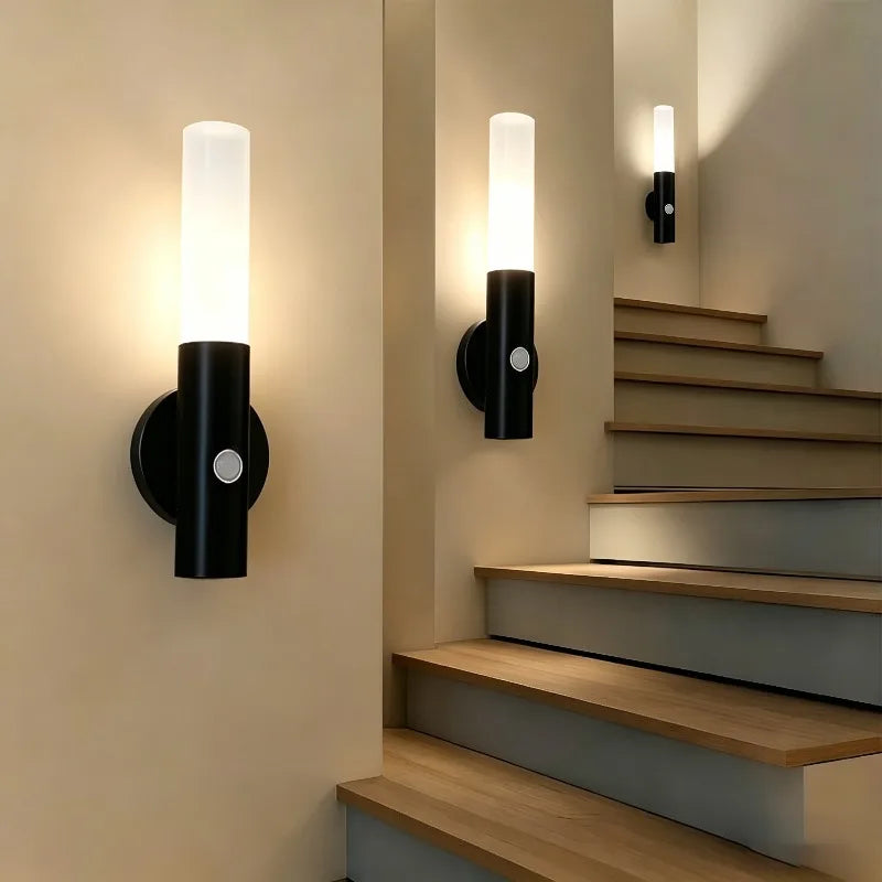 lampe murale détecteur mouvement rechargeable usb led moderne blanc noir bois