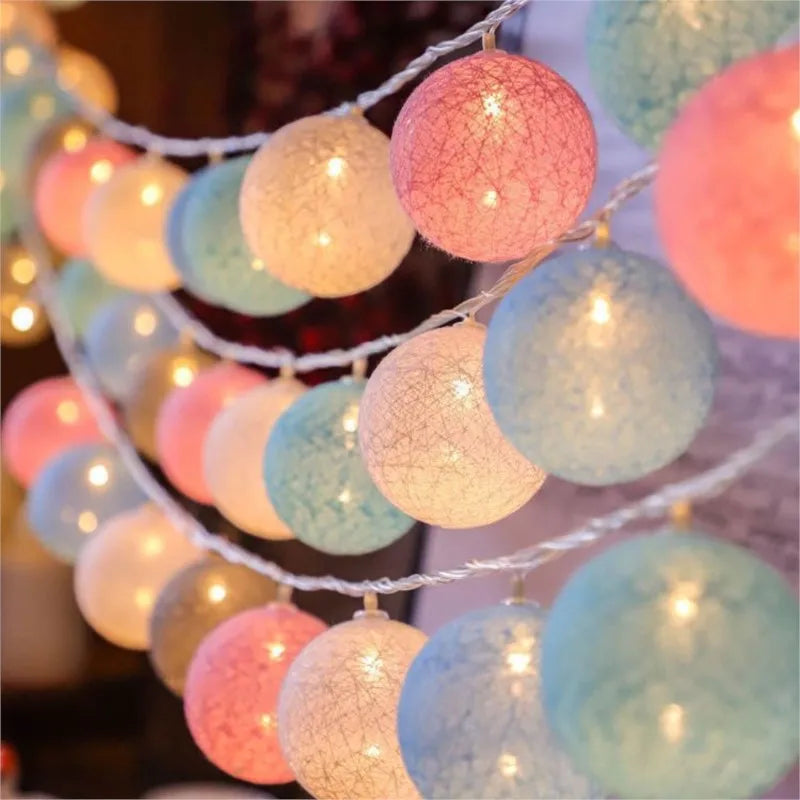 guirlande lumineuse rose bleu blanc boules tissées modernes anniversaire mariage noël festive